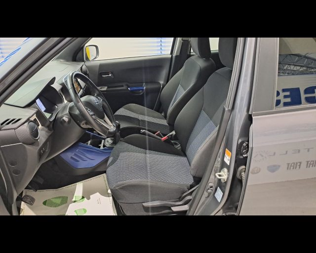 SUZUKI Ignis usata, con Fari full-led
