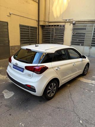 HYUNDAI i20 usata, con Airbag