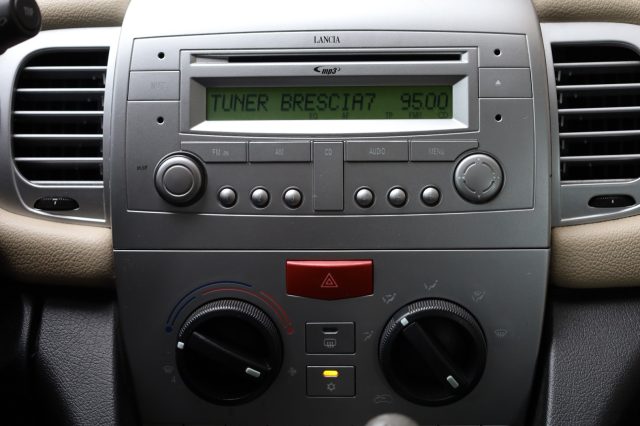 LANCIA Ypsilon usata 24