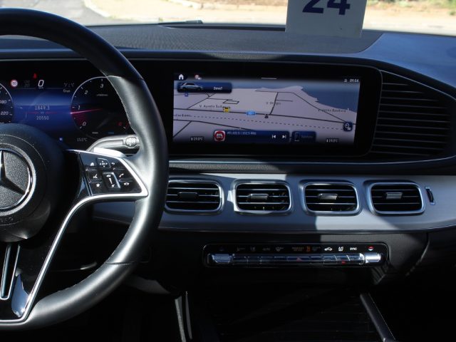 MERCEDES-BENZ GLE 300 usata, con Volante in pelle