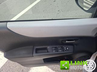 TOYOTA Yaris usata, con Servosterzo