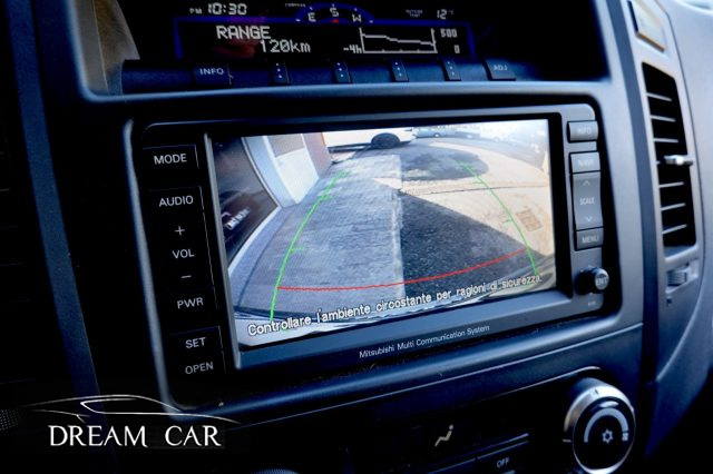 MITSUBISHI Pajero usata, con Fari Xenon