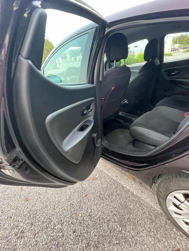 LANCIA Ypsilon usata, con Airbag testa