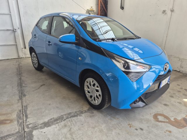 TOYOTA Aygo usata, con Autoradio