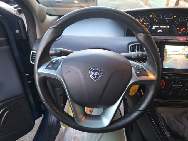 LANCIA Ypsilon usata, con Fendinebbia