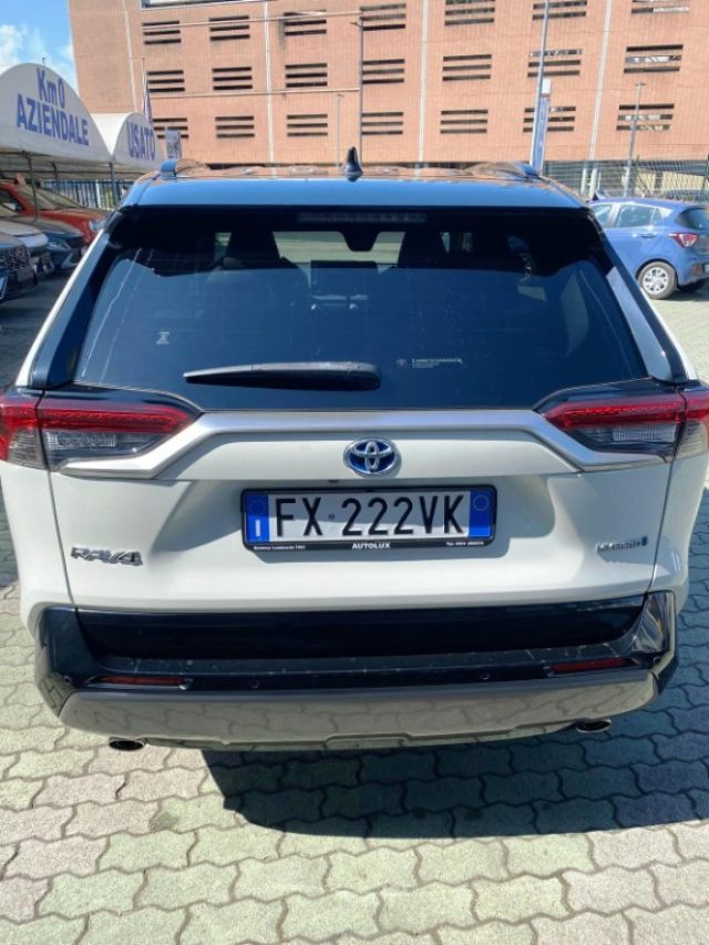 TOYOTA RAV 4 MY23 usata, con Alzacristalli elettrici