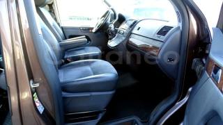 VOLKSWAGEN Multivan usata, con Airbag