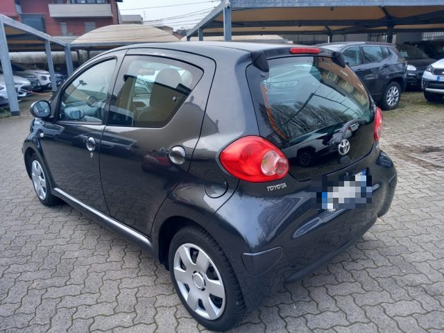 TOYOTA Aygo usata, con Airbag