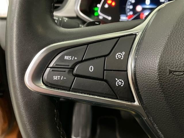 RENAULT Captur usata, con Sensori di parcheggio anteriori