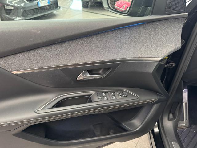 PEUGEOT 3008 usata, con Volante multifunzione