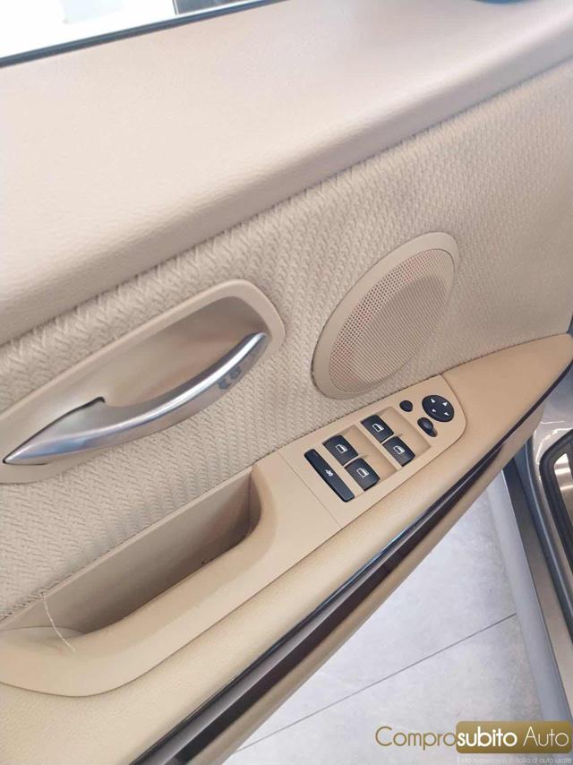 BMW 320 usata, con Sensori di parcheggio anteriori