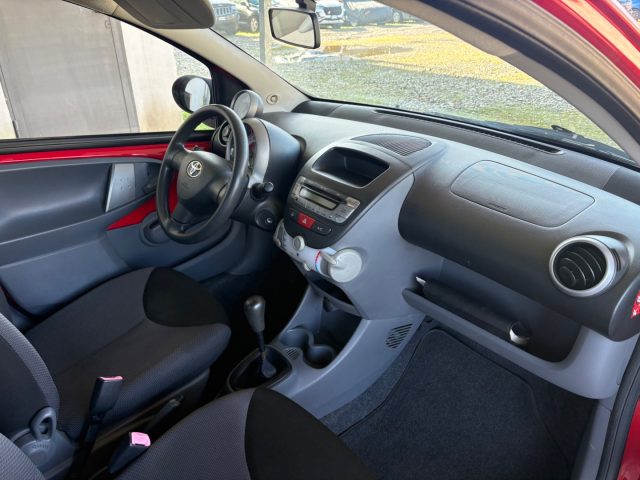 TOYOTA Aygo usata 29