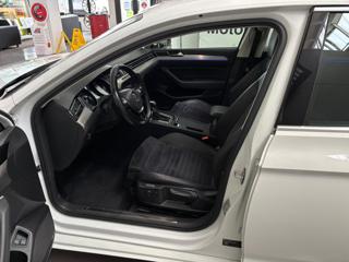 VOLKSWAGEN Passat usata, con Boardcomputer