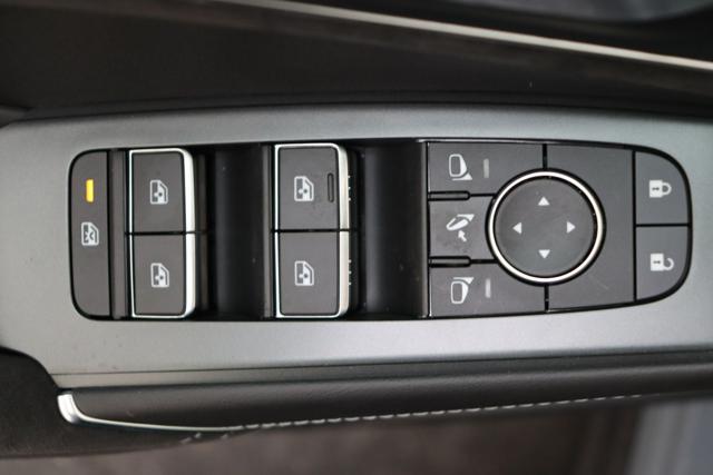 NISSAN Qashqai usata, con Regolazione elettrica sedili