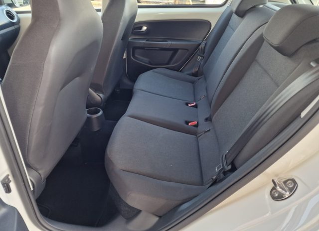 VOLKSWAGEN up! usata, con Fendinebbia