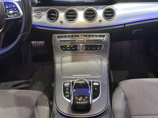 MERCEDES-BENZ E 220 usata, con USB