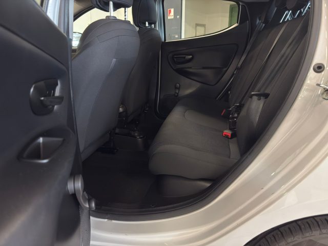 LANCIA Ypsilon usata, con Fendinebbia