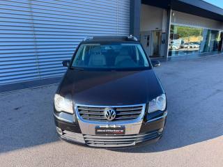 VOLKSWAGEN Touran usata, con Airbag