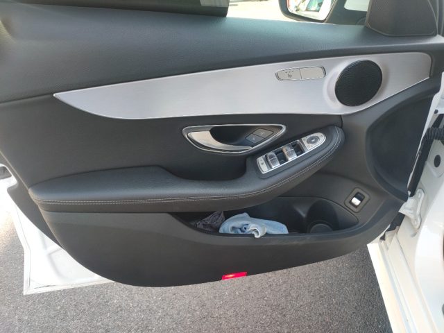 MERCEDES-BENZ C 220 usata, con Fendinebbia