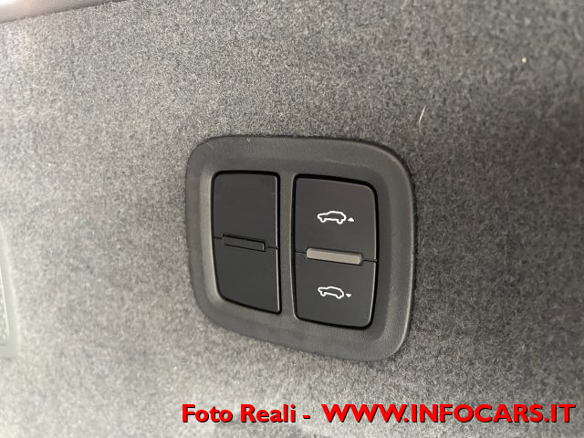 PORSCHE Cayenne usata, con Autoradio digitale