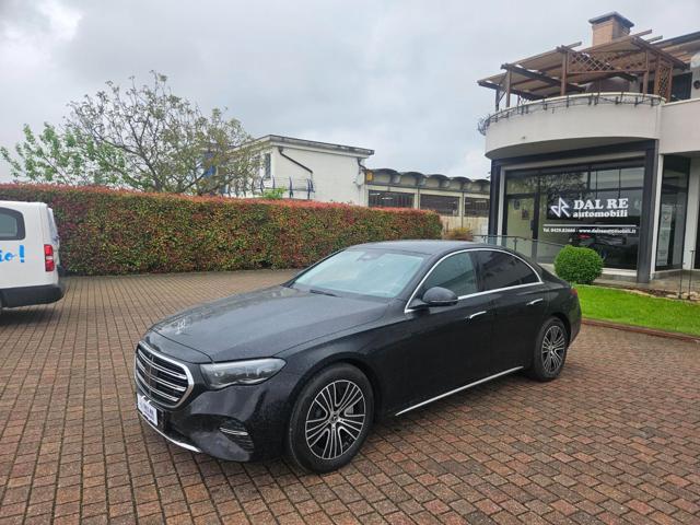 MERCEDES-BENZ E 220 usata, con Airbag