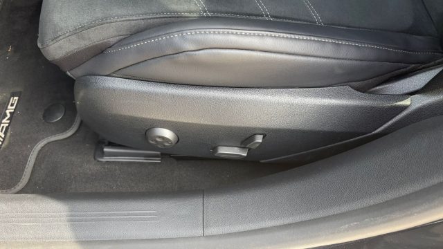 MERCEDES-BENZ E 220 usata, con Controllo trazione