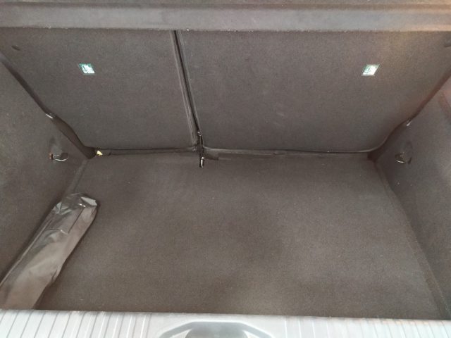 RENAULT Clio usata, con Autoradio