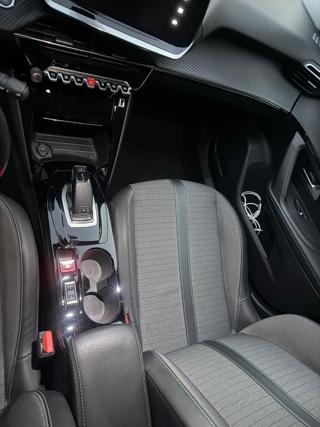 PEUGEOT 2008 usata, con Cruise Control