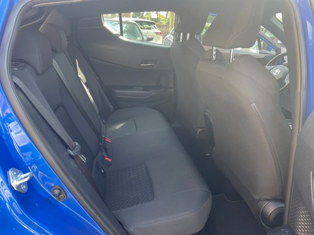 TOYOTA C-HR usata, con Controllo automatico clima