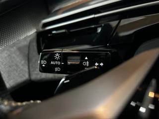PEUGEOT 3008 usata, con Sedili riscaldati