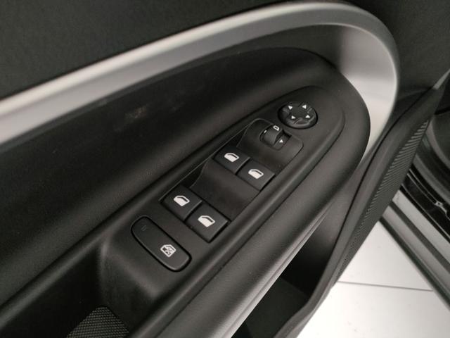 JEEP Avenger usata, con Sedile posteriore sdoppiato
