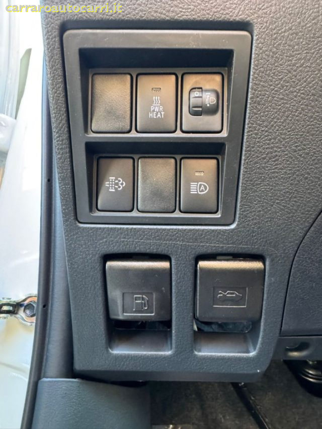 TOYOTA Hilux usata, con Bracciolo