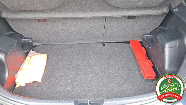 TOYOTA Yaris usata, con Cerchi in lega