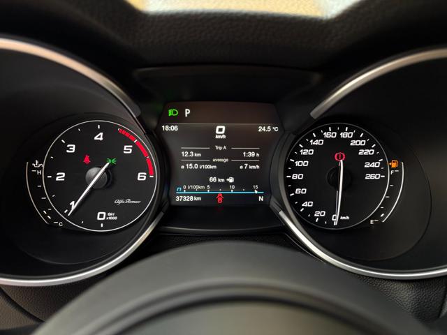 ALFA ROMEO Stelvio usata, con Volante in pelle