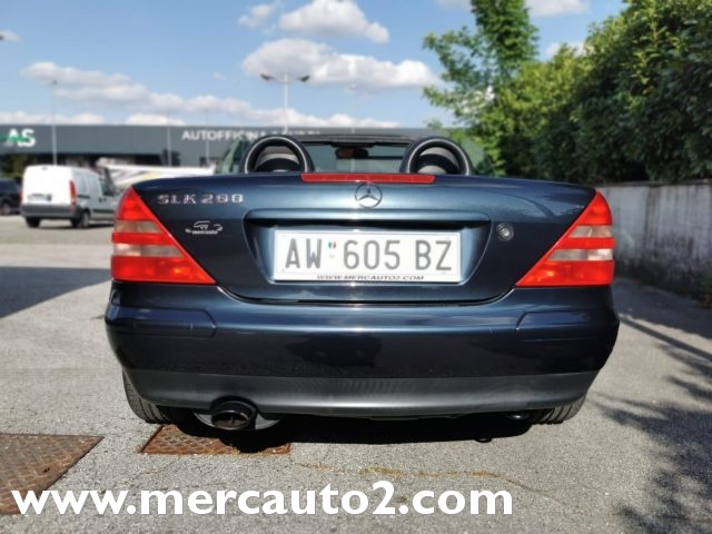 MERCEDES-BENZ SLK 200 usata 8