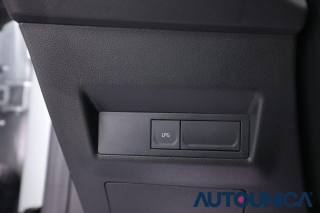 RENAULT Captur usata, con Autoradio digitale