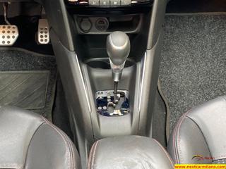 PEUGEOT 208 usata, con Sedile posteriore sdoppiato