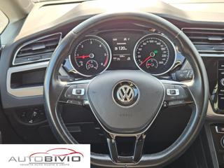 VOLKSWAGEN Touran usata, con Sedile posteriore sdoppiato