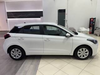 HYUNDAI i20 usata, con Alzacristalli elettrici