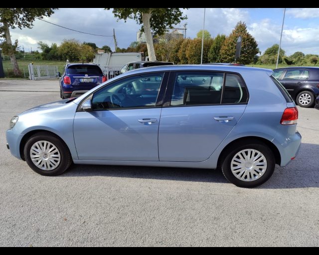 VOLKSWAGEN Golf usata, con Airbag