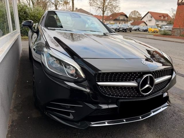 MERCEDES-BENZ SLC 300 usata, con Autoradio
