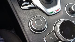 ALFA ROMEO Stelvio usata, con Freno di stazionamento elettrico