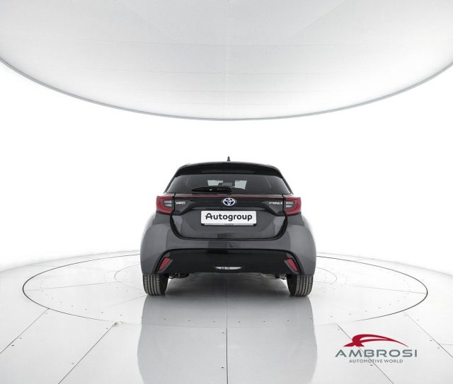 TOYOTA Yaris usata 5