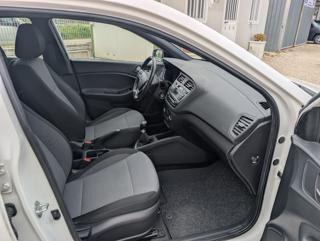 HYUNDAI i20 usata, con Autoradio