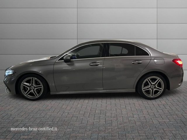 MERCEDES-BENZ A 180 usata, con Cerchi in lega