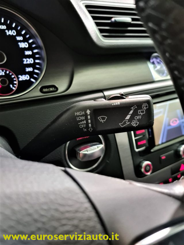 VOLKSWAGEN Passat usata 29