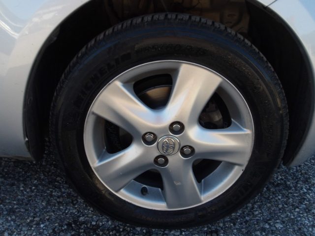 TOYOTA Yaris usata, con Autoradio