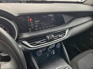 ALFA ROMEO Stelvio usata, con Volante in pelle