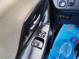 TOYOTA Yaris usata, con Volante in pelle