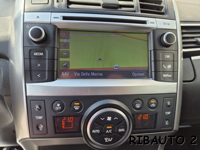 TOYOTA Verso usata, con USB
